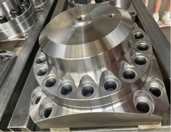 Pārdodu hidraulisko bremžu akumulatoru